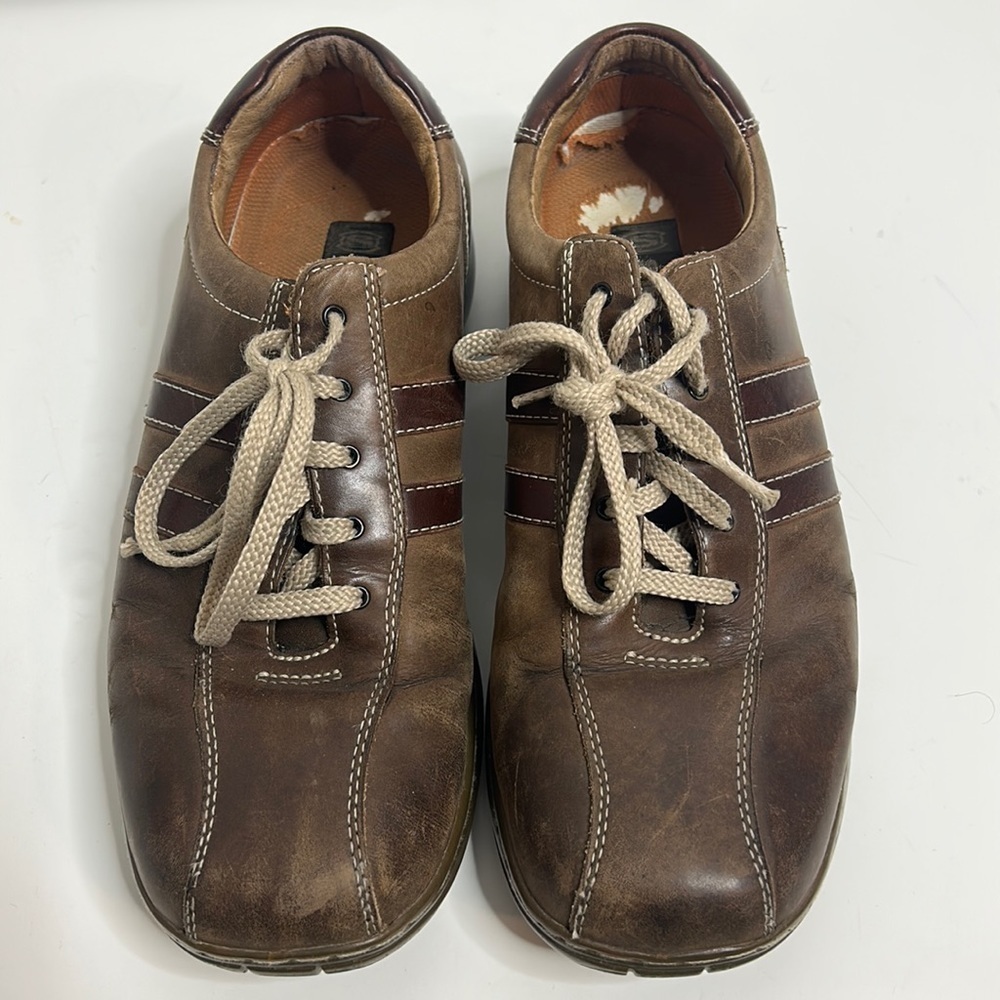 Sketchers 90s Oxford Style Lace Up 10 Flaws